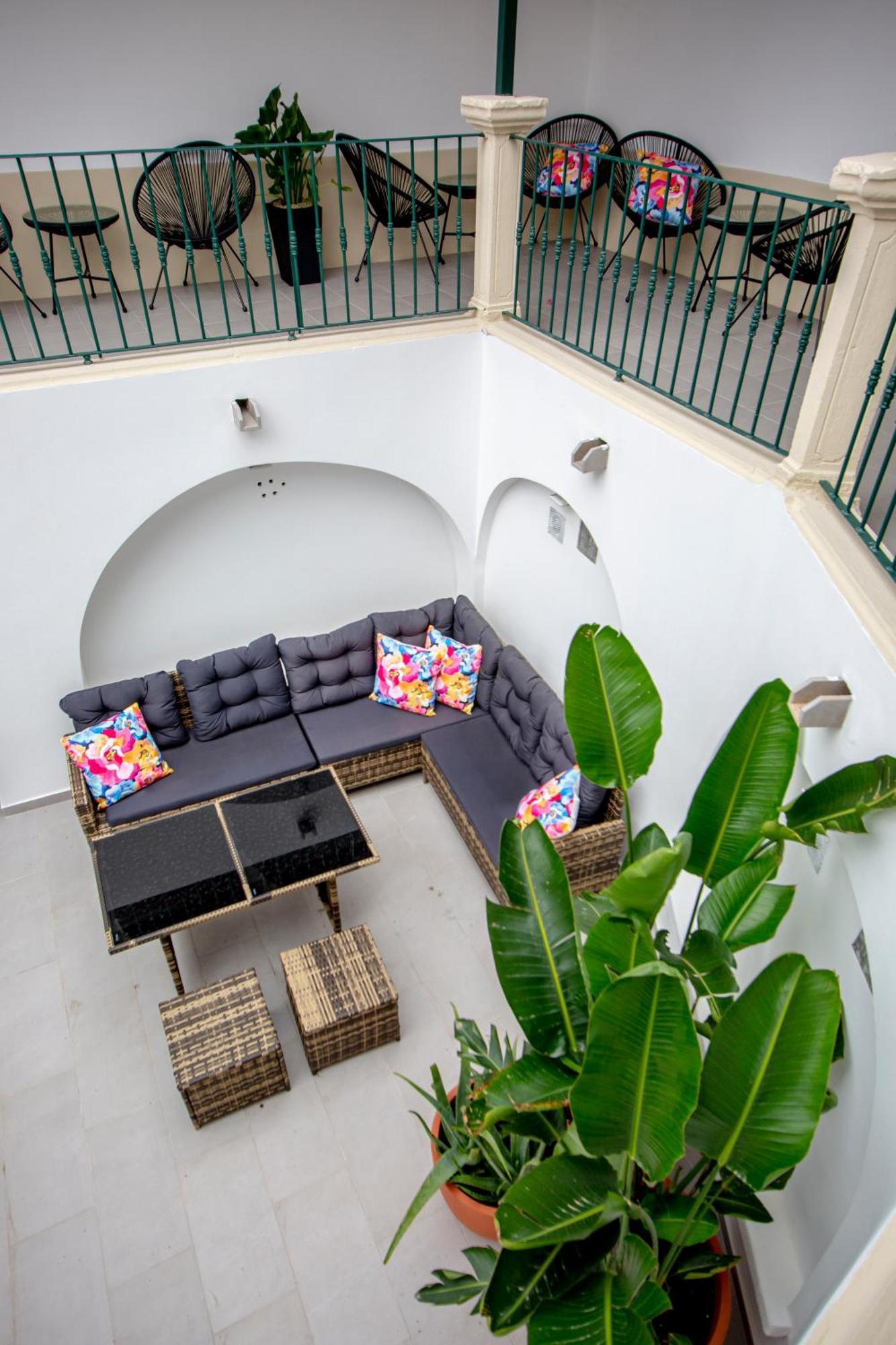 Guest House Jacaranda FAO Buitenkant foto